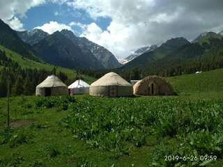 Хостелы Yurt Camp Tyuk Bogoshty Pervomayskoye-0